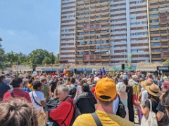 La Marche des Nez et Aka 24 * 4624 x 3472 * (4.85MB)